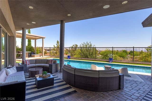 6014 Willow Ridge Court, Las Vegas, NV 89135