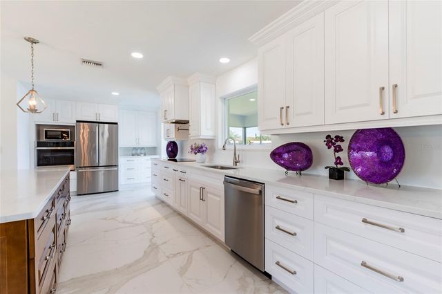 13797 PINECREST DRIVE, Largo, FL 33774