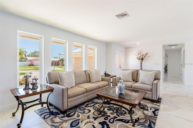 13797 PINECREST DRIVE, Largo, FL 33774