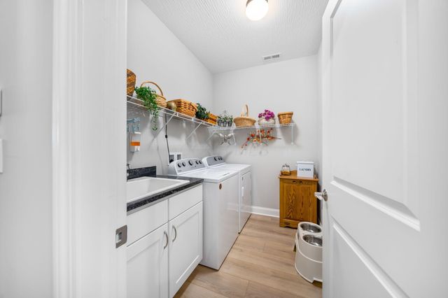 369 Millers Cove Court, Sunbury, OH 43074