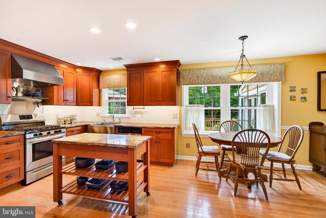 105 LAKEVIEW DR, Coatesville, PA 19320
