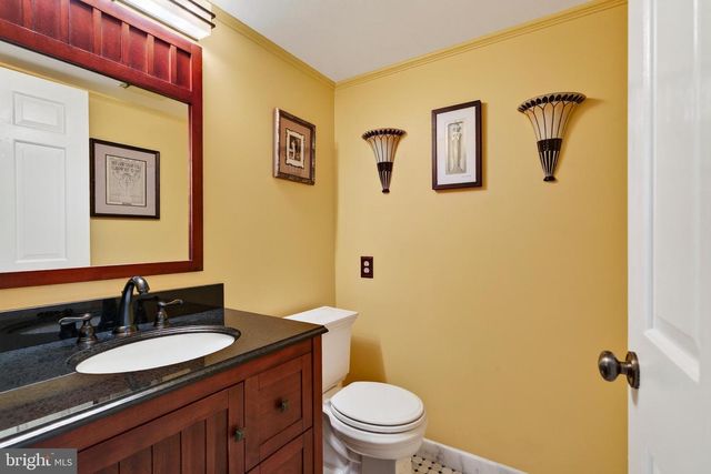 105 LAKEVIEW DR, Coatesville, PA 19320