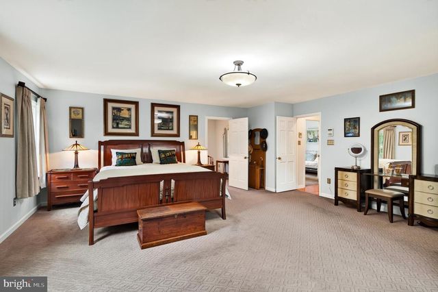 105 LAKEVIEW DR, Coatesville, PA 19320