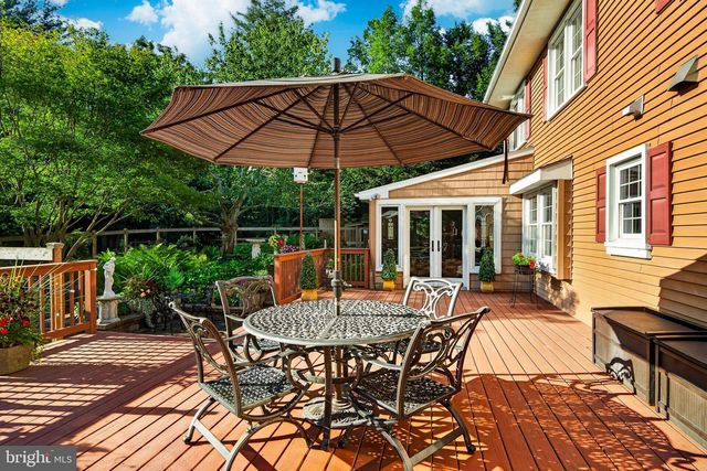 105 LAKEVIEW DR, Coatesville, PA 19320