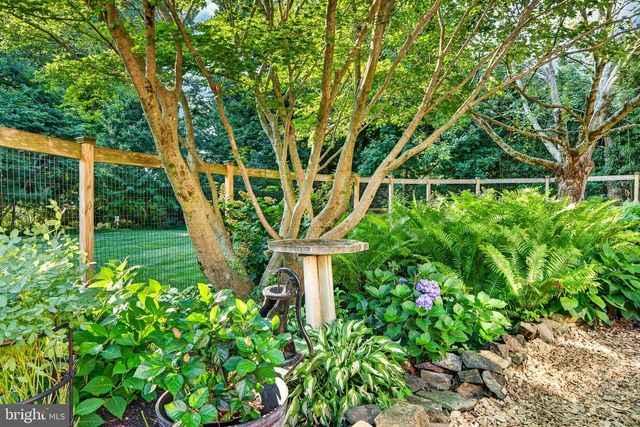 105 LAKEVIEW DR, Coatesville, PA 19320