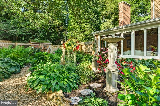 105 LAKEVIEW DR, Coatesville, PA 19320
