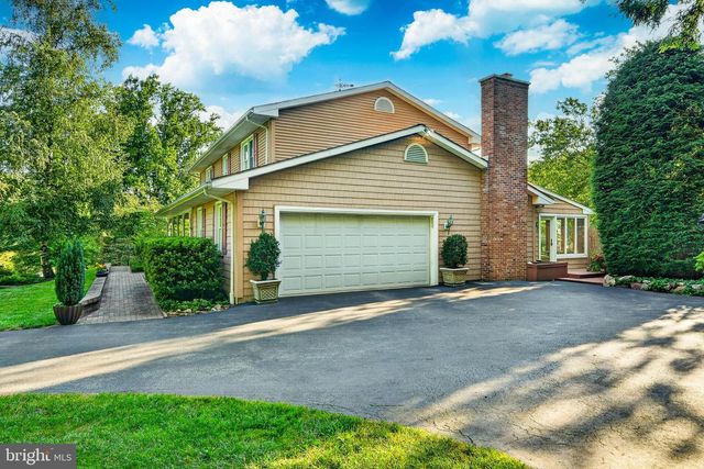 105 LAKEVIEW DR, Coatesville, PA 19320