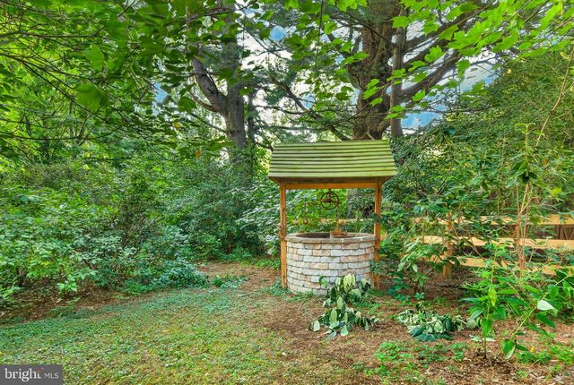 105 LAKEVIEW DR, Coatesville, PA 19320