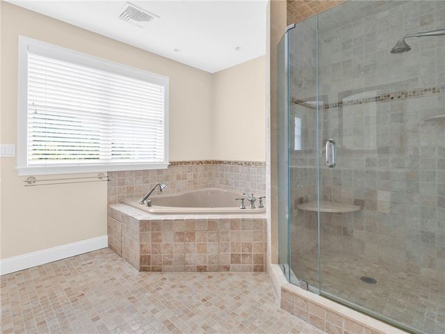 75 Wood Street, Bristol, RI 02809