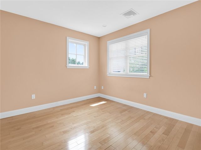75 Wood Street, Bristol, RI 02809