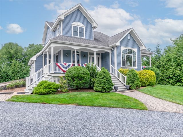 75 Wood Street, Bristol, RI 02809
