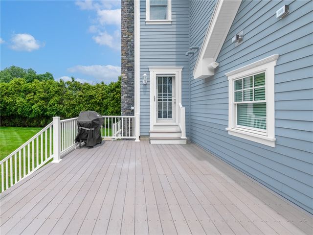 75 Wood Street, Bristol, RI 02809