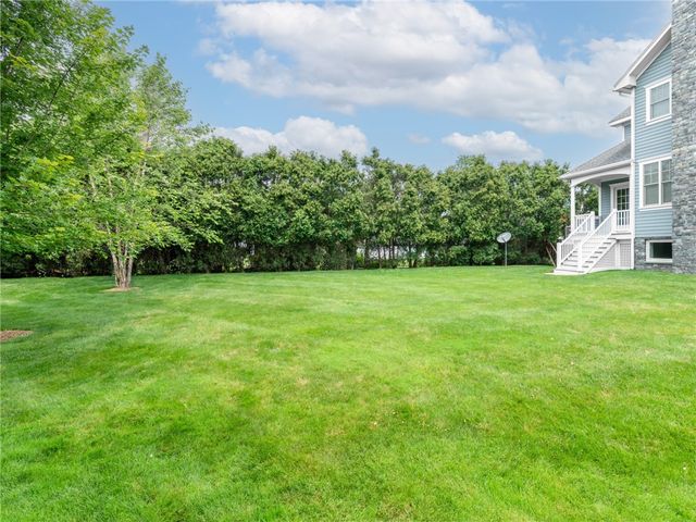 75 Wood Street, Bristol, RI 02809