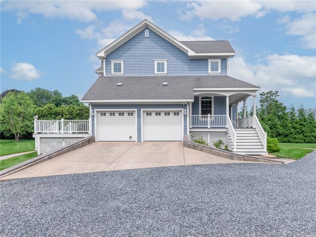 75 Wood Street, Bristol, RI 02809