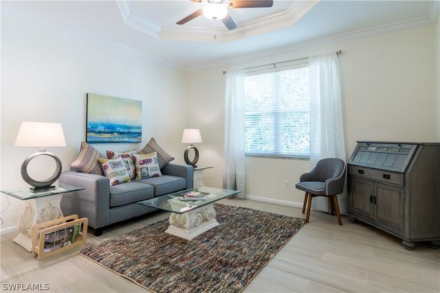 7720 Gardner DR 201, Naples, FL 34109