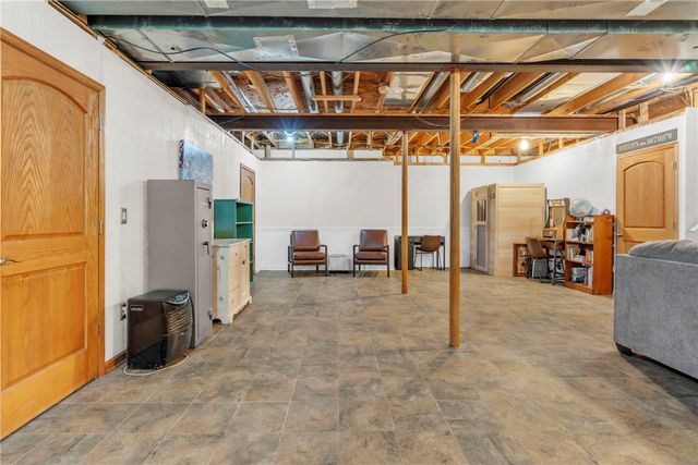 114 Franklin Oaks Dr., Franklin Twp, PA 16001