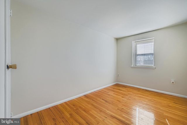 658 KINGSTON RD, Baltimore, MD 21220