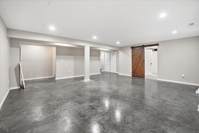 4652 Loren Drive, Cedar Falls, IA 50613