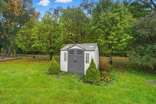 4652 Loren Drive, Cedar Falls, IA 50613