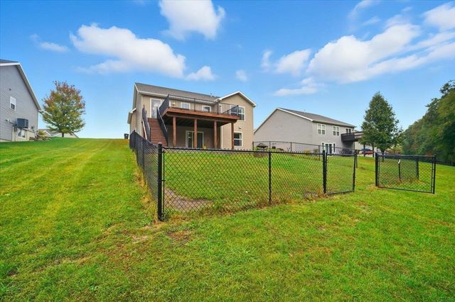 4652 Loren Drive, Cedar Falls, IA 50613