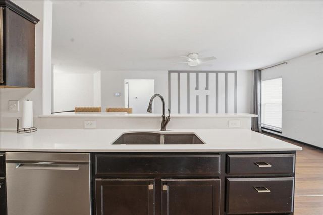 4652 Loren Drive, Cedar Falls, IA 50613