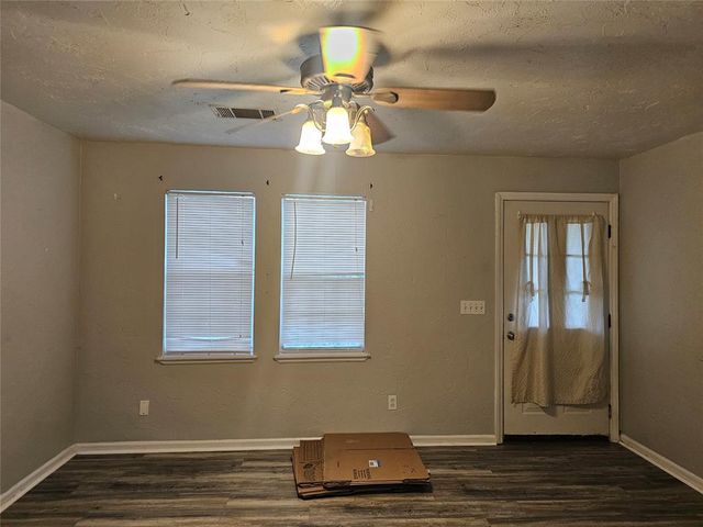 1112 Jet Drive, Midwest City, OK 73110