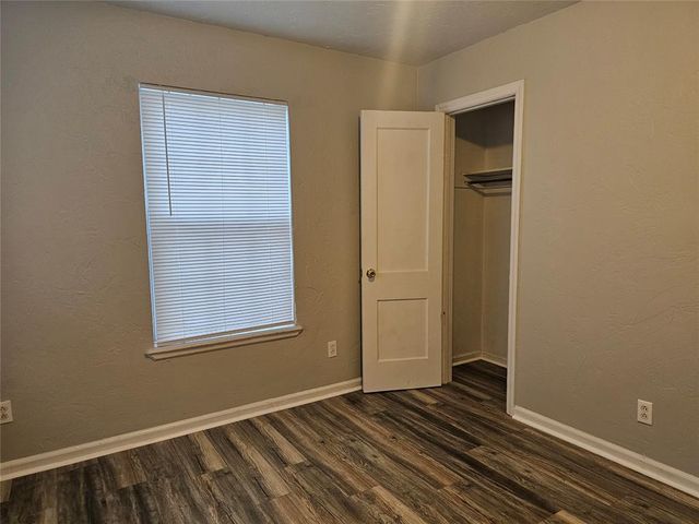 1112 Jet Drive, Midwest City, OK 73110