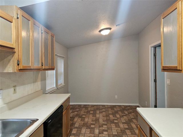 1112 Jet Drive, Midwest City, OK 73110