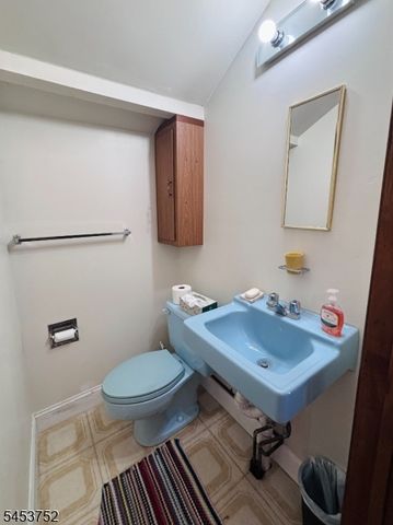 409 E 25Th St, Paterson City, NJ 07514