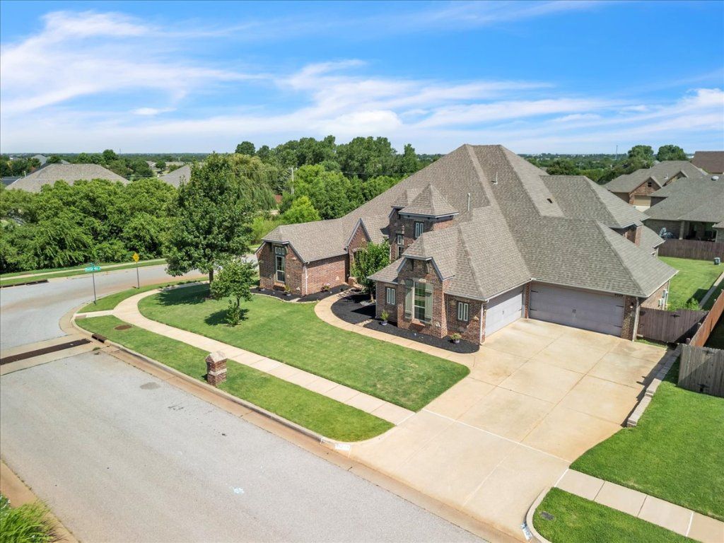 9329 SW 30th Street, Oklahoma City, OK 73179