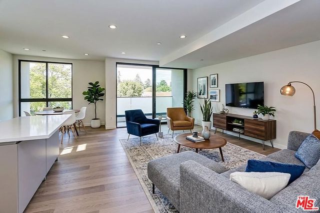 328 N Maple Drive 101, Beverly Hills, CA 90210