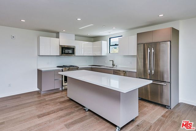 328 N Maple Drive 101, Beverly Hills, CA 90210