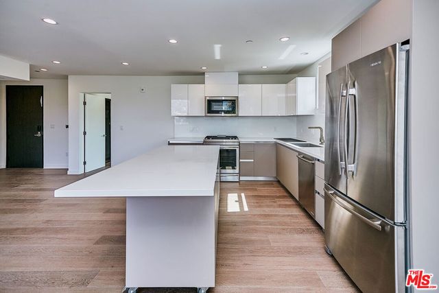 328 N Maple Drive 101, Beverly Hills, CA 90210