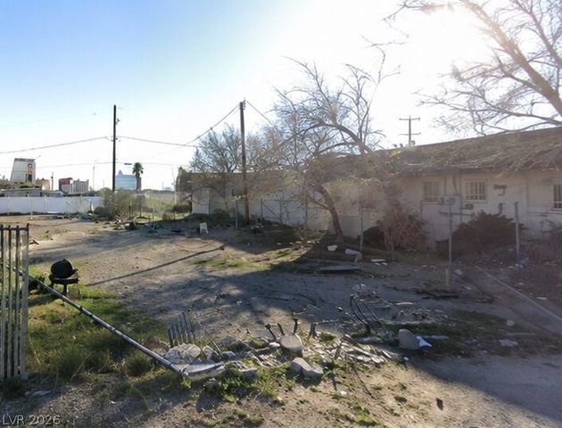 211 Jackson Avenue, Las Vegas, NV 89106