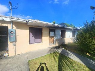 10465 SW 178th St, Miami, FL 33157