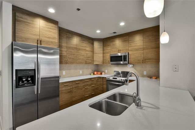 950 W Peachtree NW Street 701, Atlanta, GA 30309