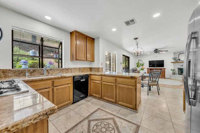 4614 Odessa Ct, Rocklin, CA 95677