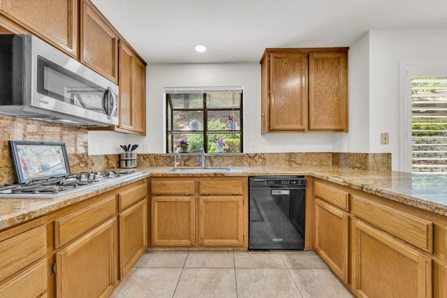 4614 Odessa Ct, Rocklin, CA 95677