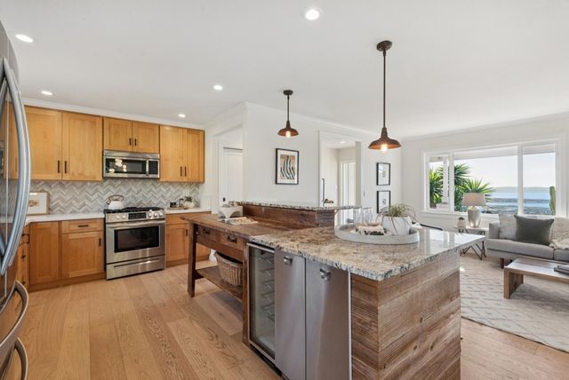 298 STANTONVILLE DRIVE, Oakland, CA 94619