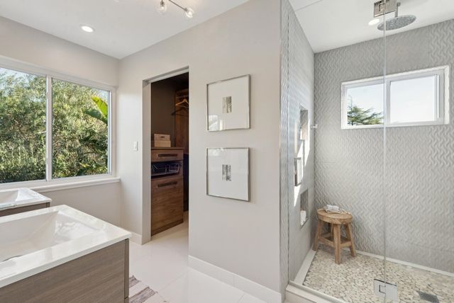 298 STANTONVILLE DRIVE, Oakland, CA 94619