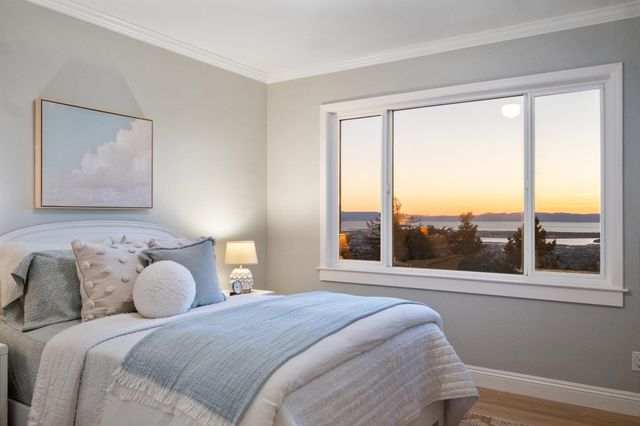 298 STANTONVILLE DRIVE, Oakland, CA 94619