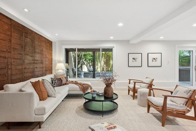 298 STANTONVILLE DRIVE, Oakland, CA 94619