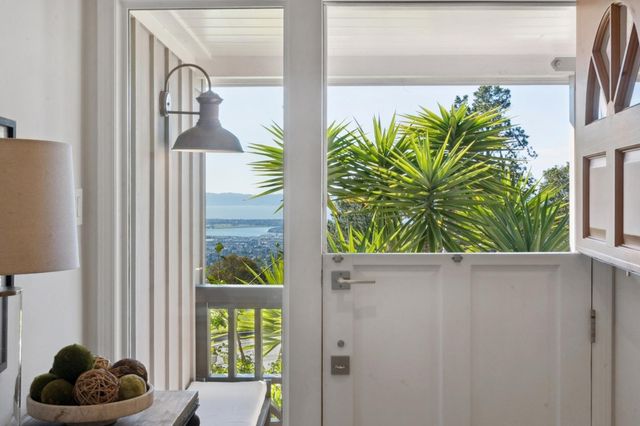 298 STANTONVILLE DRIVE, Oakland, CA 94619