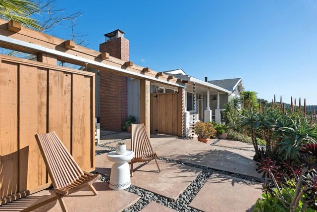 298 STANTONVILLE DRIVE, Oakland, CA 94619