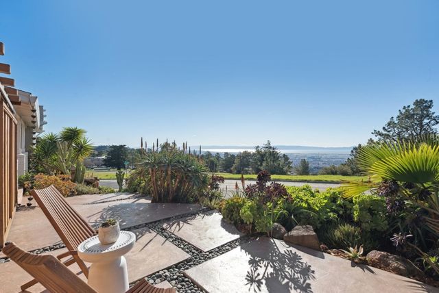 298 STANTONVILLE DRIVE, Oakland, CA 94619