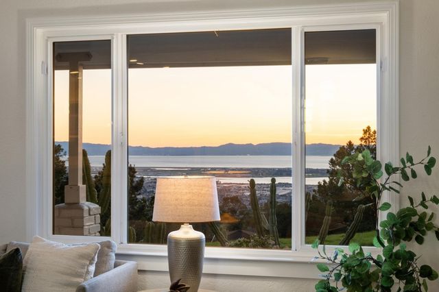 298 STANTONVILLE DRIVE, Oakland, CA 94619