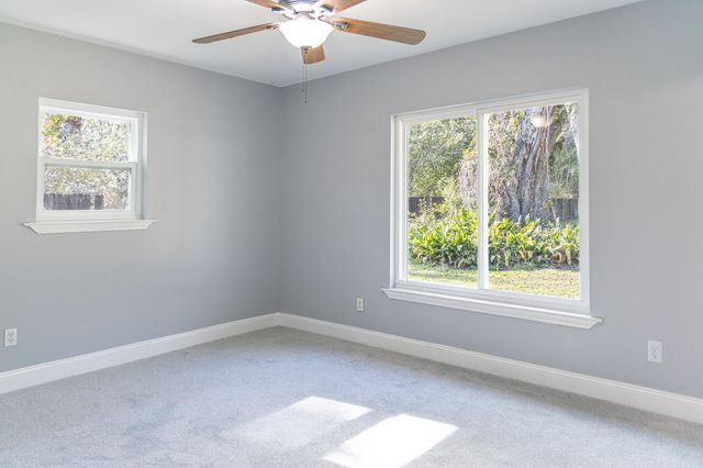 30 Hancock Lane, Pensacola, FL 32503