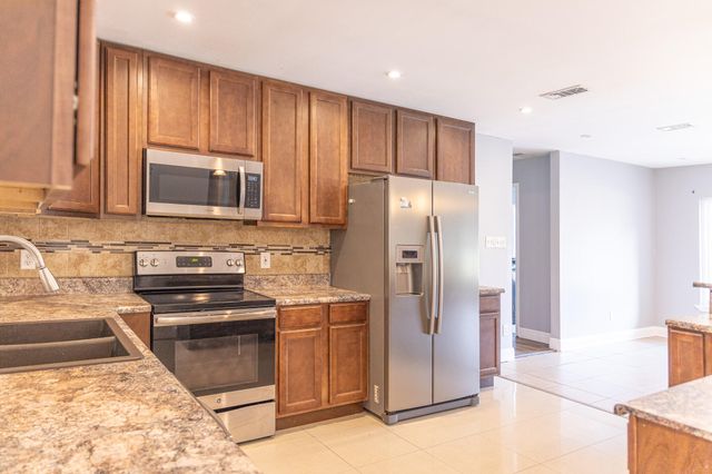 30 Hancock Lane, Pensacola, FL 32503