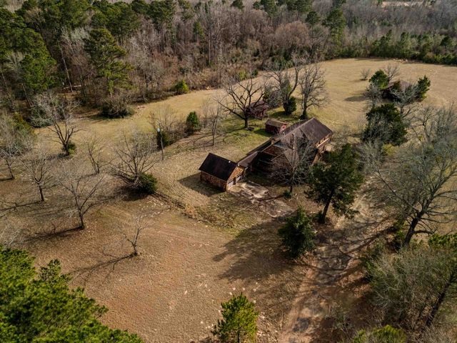 1231 Brown Rd, Longview, TX 75605