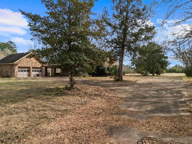 1231 Brown Rd, Longview, TX 75605